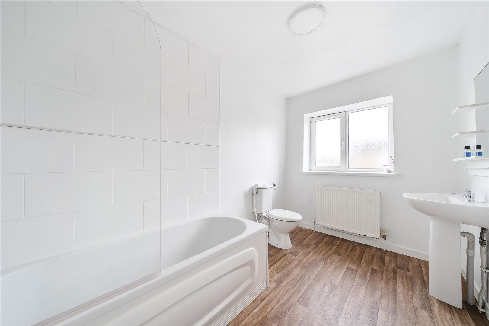 Burrows Road, Sandfields, Swansea, SA1 3TT